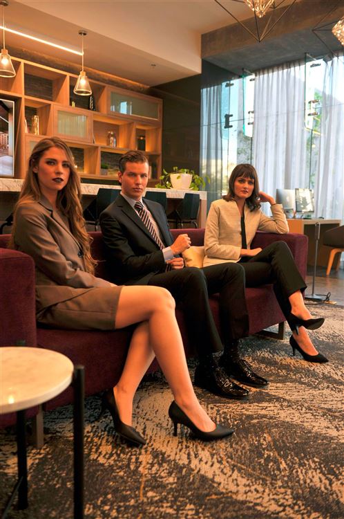 thumbnail Dama y Caballero